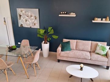 LLANO CHICO CASA  VIP EN VENTA 2 GARAJES
