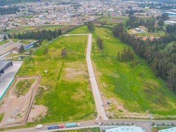 Terreno Industrial en Pifo de Venta / Mediano Impacto / Tababela