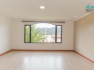 Casa en venta en Challuabamba