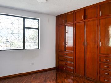 CASA INDEPENDIENTE EN VENTA SECTOR LA KENNEDY $169.900