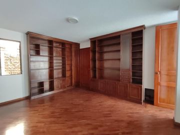 CASA INDEPENDIENTE EN VENTA SECTOR LA KENNEDY $169.900