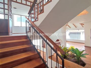 Casa en Venta | Urbanización con seguridad 24/7, amplias áreas comunales, variedad de auto servicios