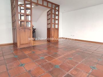 Casa en Venta | Urbanización con seguridad 24/7, amplias áreas comunales, variedad de auto servicios