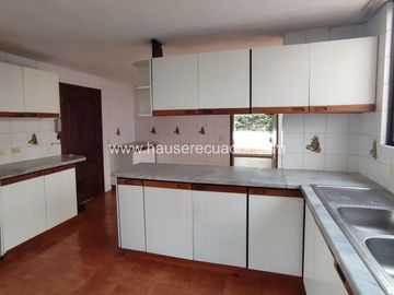 Casa en Venta | Urbanización con seguridad 24/7, amplias áreas comunales, variedad de auto servicios