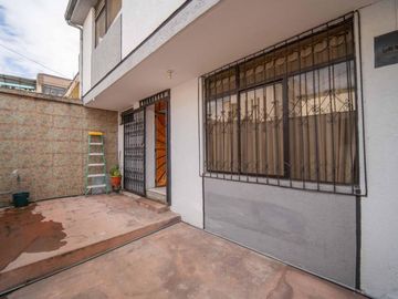 LA MENA CASA DE VENTA 290m 3 DEPARTAMENTOS