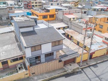 LA MENA CASA DE VENTA 290m 3 DEPARTAMENTOS