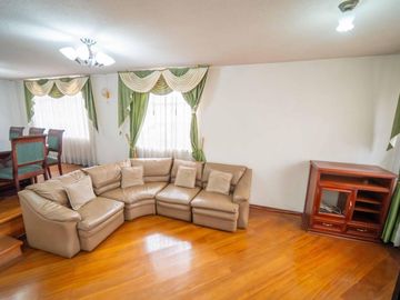 LA MENA CASA DE VENTA 290m 3 DEPARTAMENTOS