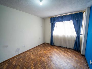 LA MENA CASA DE VENTA 290m 3 DEPARTAMENTOS