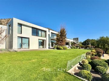 Casa en Venta en Condominio Hacienda de Chicureo - Av. El Valle