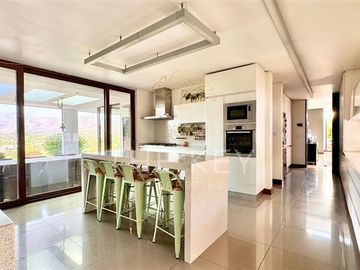 Casa en Venta en Condominio Hacienda de Chicureo - Av. El Valle