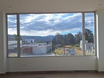 DEPARTAMENTO EN VENTA EN TUMBACO  3 DORMITORIOS 151MT²