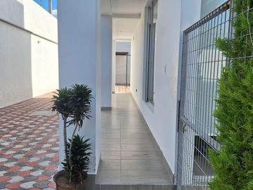 DEPARTAMENTO EN VENTA EN TUMBACO  3 DORMITORIOS 151MT²