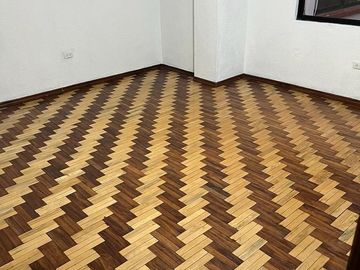 CHILLOGALLO  EN VENTA CASA RENTERA 11 DEPARTAMENTOS 7 PARQUEADEROS