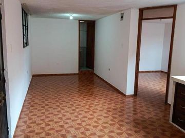 CHILLOGALLO  EN VENTA CASA RENTERA 11 DEPARTAMENTOS 7 PARQUEADEROS