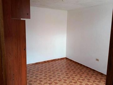 CHILLOGALLO  EN VENTA CASA RENTERA 11 DEPARTAMENTOS 7 PARQUEADEROS
