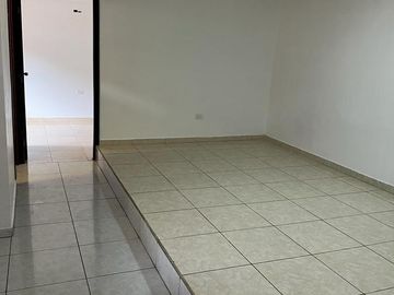 CHILLOGALLO  EN VENTA CASA RENTERA 11 DEPARTAMENTOS 7 PARQUEADEROS
