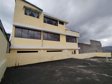 CASA EN VENTA 661m2 SECTOR LA MAGDALENA