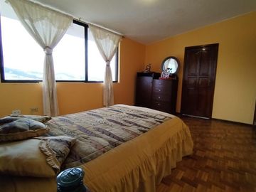 CASA EN VENTA 661m2 SECTOR LA MAGDALENA