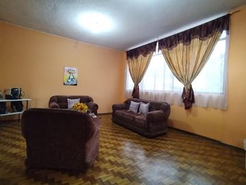 CASA EN VENTA 661m2 SECTOR LA MAGDALENA