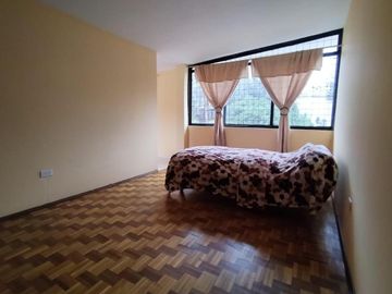 CASA EN VENTA 661m2 SECTOR LA MAGDALENA