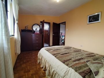 CASA EN VENTA 661m2 SECTOR LA MAGDALENA
