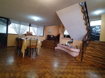 CASA EN VENTA 661m2 SECTOR LA MAGDALENA