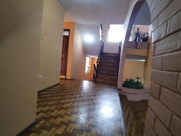 CASA EN VENTA 661m2 SECTOR LA MAGDALENA