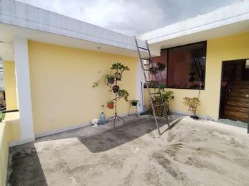 CASA EN VENTA 661m2 SECTOR LA MAGDALENA