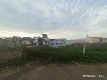 TERRENO EN VENTA CON VISTA AL MAR