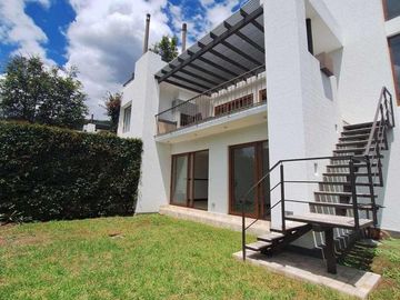 NAYÓN CASA MINIMALISTA 3 DORMITORIOS 360 m2
