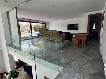 NAYÓN CASA MINIMALISTA 3 DORMITORIOS 360 m2