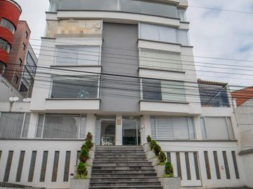 SUITE EN VENTA URBANIZACIÓN EL CONDADO 78 M²