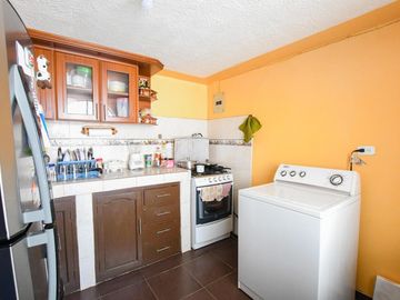 CASA CIUDADELA GATAZO SUR  353m2 4 PARQUEADEROS