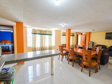 CASA CIUDADELA GATAZO SUR  353m2 4 PARQUEADEROS