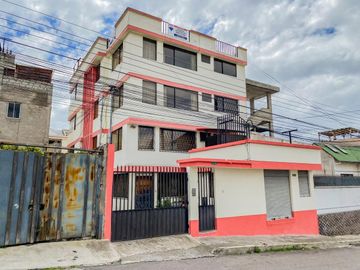 CASA EN VENTA 7 DEPARTAMENTOS SAN ISIDRO DEL INCA