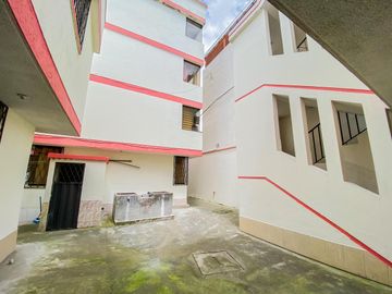 CASA EN VENTA 7 DEPARTAMENTOS SAN ISIDRO DEL INCA
