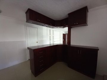 DEPARTAMENTO EN VENTA 92 m2 SECTOR LA CRISTIANIA /ELOY ALFARO