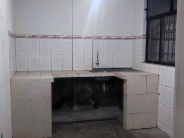 SE VENDE CASA RENTERA 331 M2 - SECTOR AYMESA  U$S 85.000