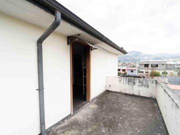 MACHACHI CASA EN VENTA  633m2 4 HABITACIONES