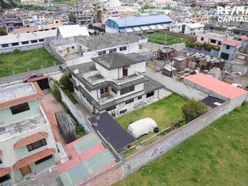 MACHACHI CASA EN VENTA  633m2 4 HABITACIONES