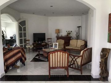 Venta casa grande  con 1000 m2 de terreno La Morita