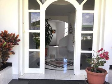 Venta casa grande  con 1000 m2 de terreno La Morita