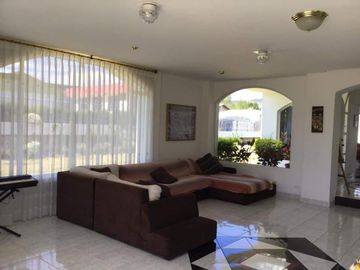 Venta casa grande  con 1000 m2 de terreno La Morita