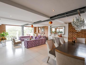 CASA DE LUJO EN VENTA SECTOR TUMBACO 1452M2 CONS 5000m2 TERRENO