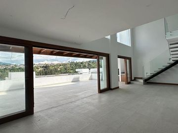 NAYÓN DEPARTAMENTO DUPLEX MINIMALISTA 208,97m2