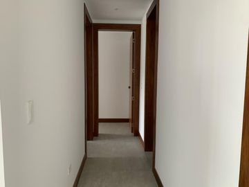 NAYÓN DEPARTAMENTO DUPLEX MINIMALISTA 208,97m2