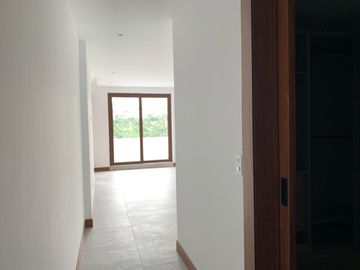 NAYÓN DEPARTAMENTO DUPLEX MINIMALISTA 208,97m2