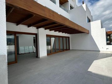 NAYÓN DEPARTAMENTO DUPLEX MINIMALISTA 208,97m2