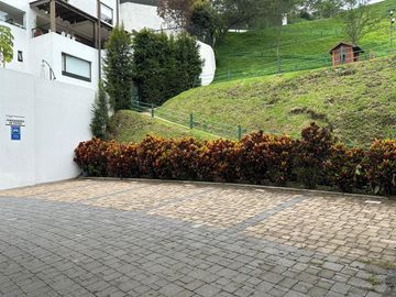 NAYÓN DEPARTAMENTO DUPLEX MINIMALISTA 208,97m2