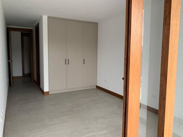 NAYÓN DEPARTAMENTO DUPLEX MINIMALISTA 208,97m2